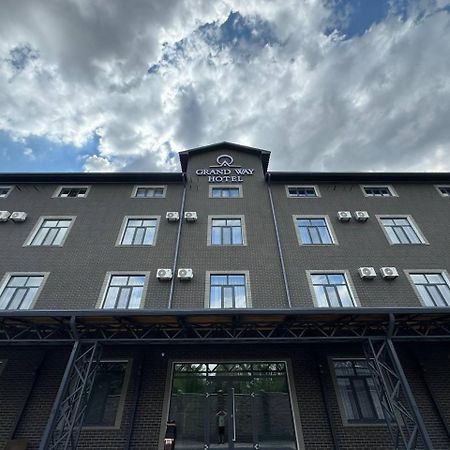 Grand Way Hotel Taraz Zewnętrze zdjęcie