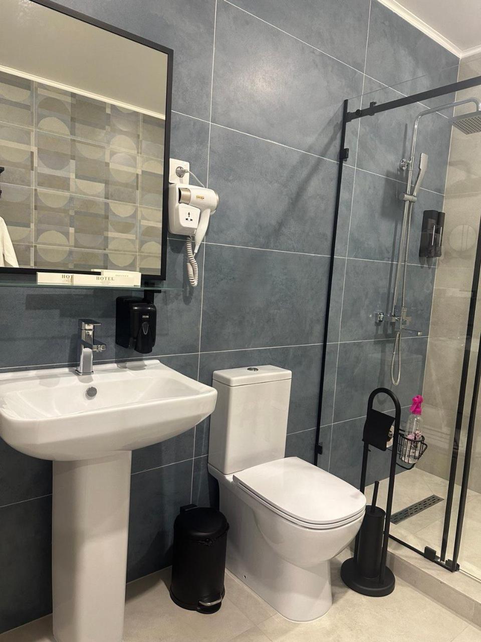 Grand Way Hotel Taraz Zewnętrze zdjęcie