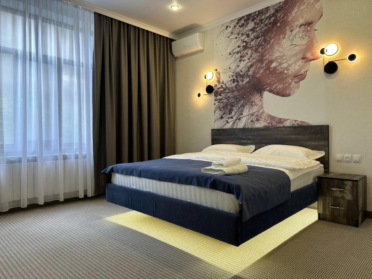 Grand Way Hotel Taraz Zewnętrze zdjęcie