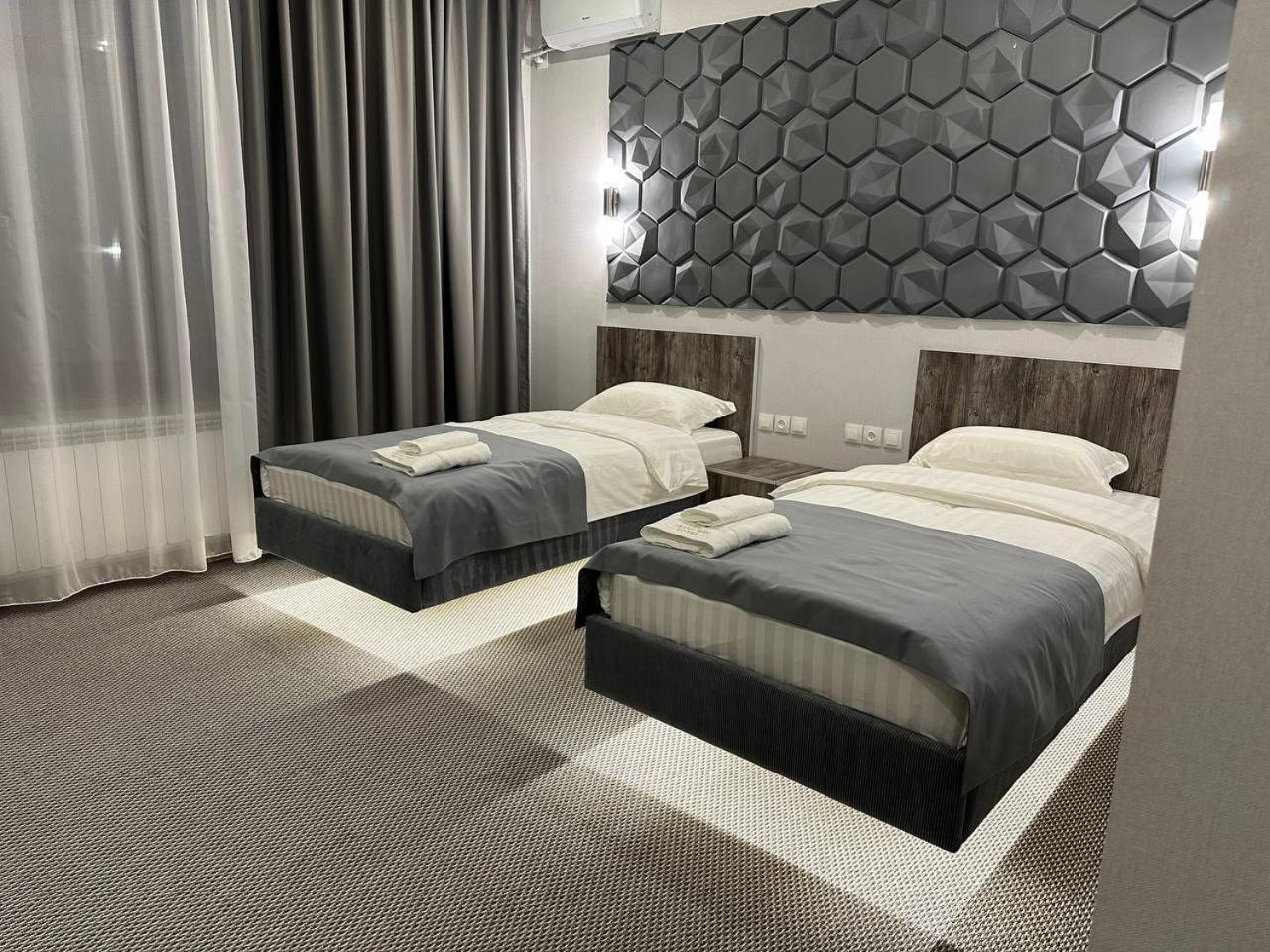Grand Way Hotel Taraz Zewnętrze zdjęcie